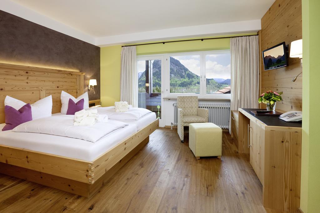 Hotel Berghof Пфронтен Екстер'єр фото