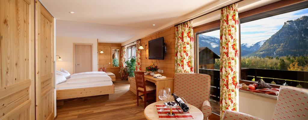 Hotel Berghof Пфронтен Екстер'єр фото