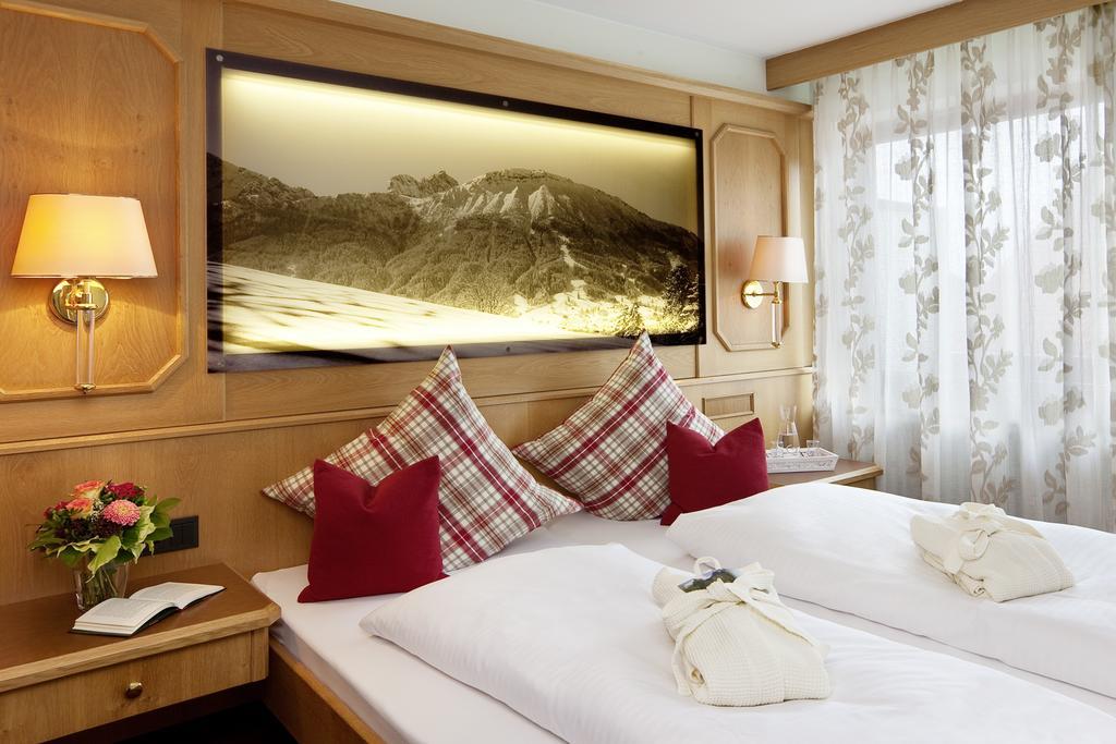 Hotel Berghof Пфронтен Екстер'єр фото