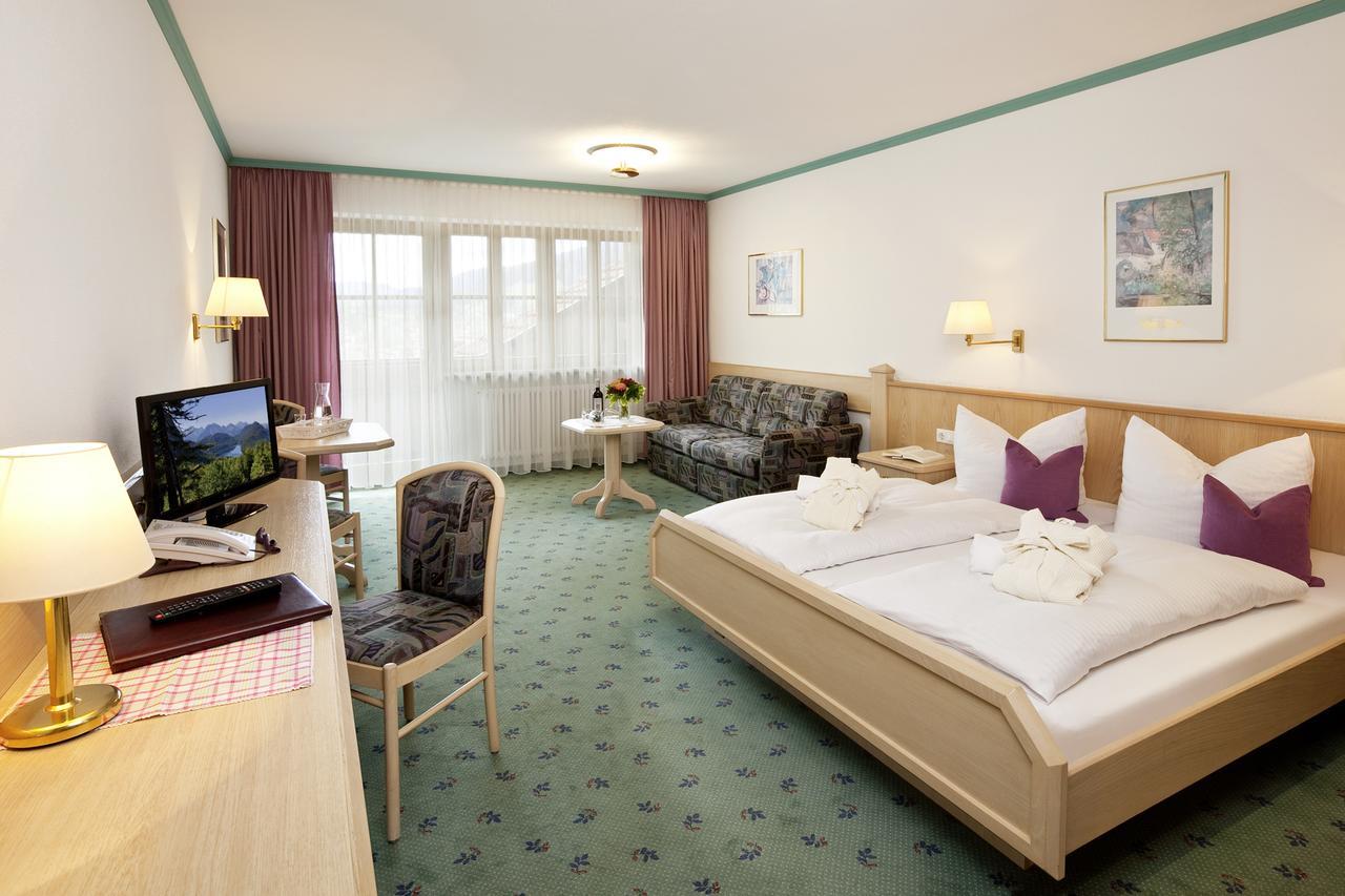 Hotel Berghof Пфронтен Екстер'єр фото