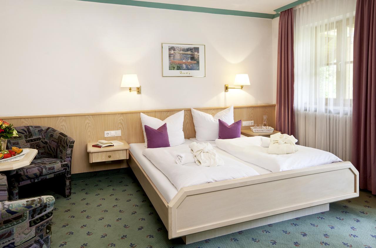Hotel Berghof Пфронтен Екстер'єр фото